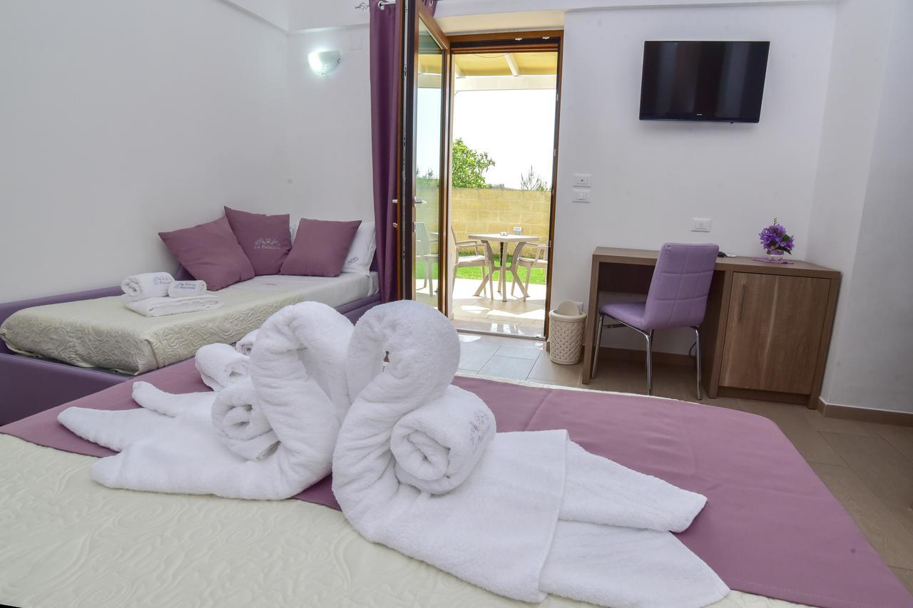 La Palazzina Bed & Breakfast Порто-Чезарео Экстерьер фото